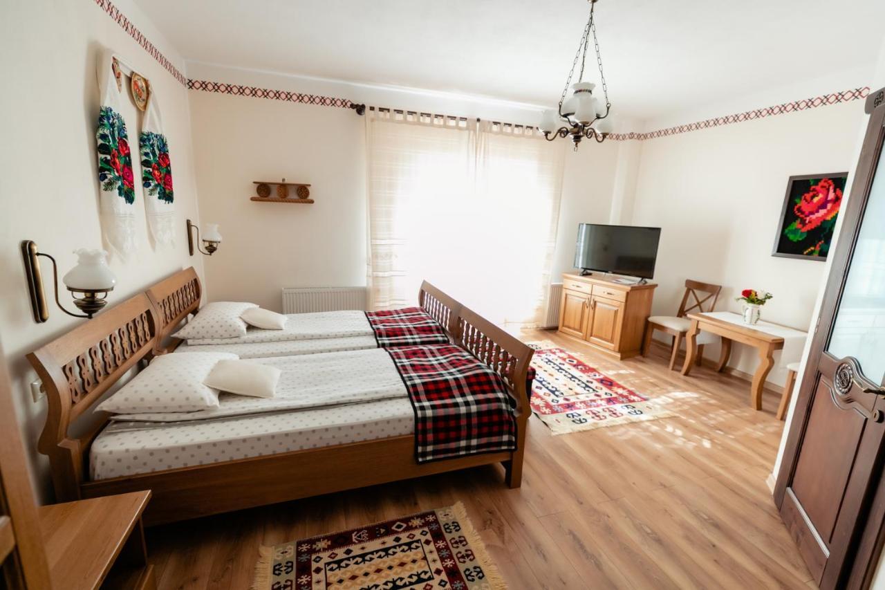 Hotel Glodeanca Extérieur photo